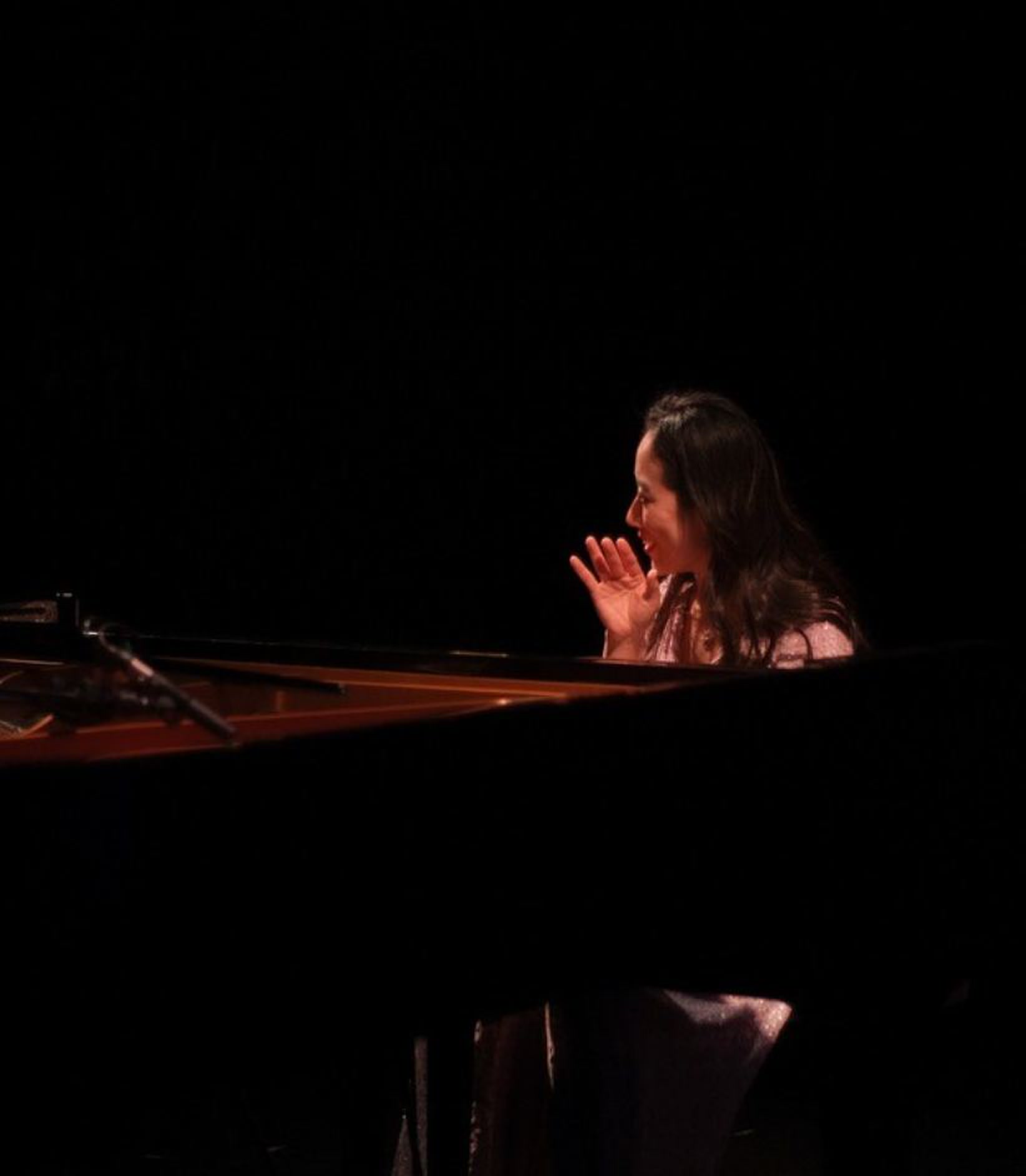 Mi-Young Lee saluant le public — Schubert